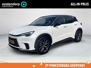 Lexus LBX Elegant 2WD | Carplay | Stoel- + stuurverwarming | (kunst) lederen bekleding | Dode hoek detectie |