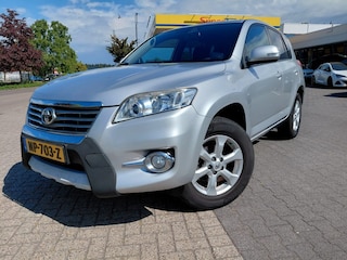 Toyota RAV4 2.0VVTI 4WD TREKHAAK 2.000KG CRUISE