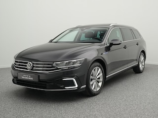 Volkswagen Passat Variant GTE 1.4 TSI PHEV 218 PK Highline | LED | Panoramadak | Achteruitrijcamera | Side Assist | Stoelverwarming |