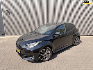 Toyota Yaris 1.5 Hybrid 130 Executive 10 jaar garantie|Camera|PDC|Stoel/Stuur verwarming|Cruise control