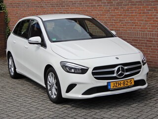 Mercedes-Benz B-klasse 200 BUS. SOLUTION Automaat / Carplay / Trekhaak