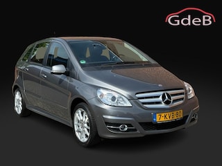 Mercedes-Benz B200 Automaat / Panoramadak / Trekhaak
