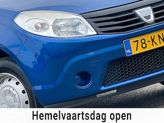 Dacia Sandero 1.2 Laureate - Bleu Navy - Suuuuuper weinig kilometers