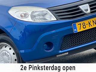 Dacia Sandero 1.2 Laureate - Bleu Navy - Suuuuuper weinig kilometers