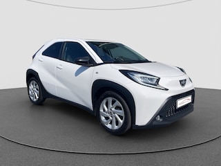 Toyota Aygo 1.0 VVT-i MT Play | Stoelverwarming | LED | Als nieuw! |