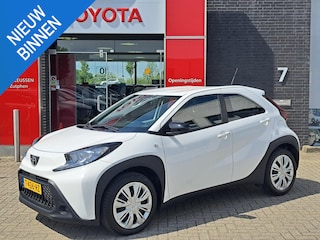 Toyota Aygo Play CAMERA ADAPTIVE CRUISE APPLE CAR PLAY & ANDROID AUTO
