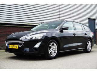 Ford Focus Wagon 1.0 EcoBoost Edition Business/Navigatie/Cruise/ Black Metallic.