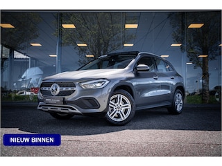 Mercedes-Benz GLA 250 e Style ** Panodak ** Trekhaak ** LED **
