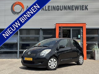 Toyota Yaris 1.0 VVTi Sol / Trekhaak / Airco /