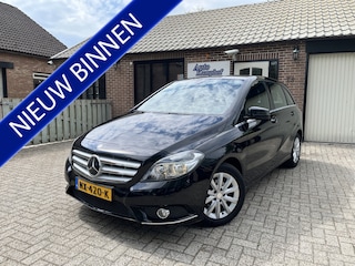 Mercedes-Benz B-klasse 180 Ambition Automaat Navi Nieuwe A.P.K.