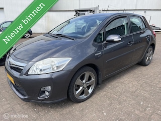 Toyota Auris 1.8 Full Hybrid Executive Business