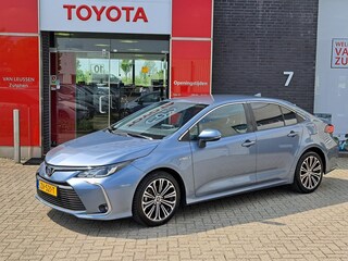 Toyota Corolla Sedan 1.8 Hybrid First Edition NAVIGATIE ADAPTIVE CRUISE CONTROL ACHTERUITRIJCAMERA
