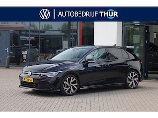 Volkswagen Golf 1.5 eTSI R-Line Business+ panoramadak, 18" LMV Bakersfield, LED matrix,  navigatie, stoelverwarming, side assist, ACC,  spiegel pakket, stuurwielverwarming, privacy glas.