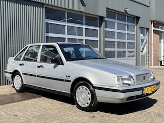 Volvo 440 440 1.8i Experience NAP Airco Automaat Trekhaak Set winterbanden op velg Distributie recent vervangen