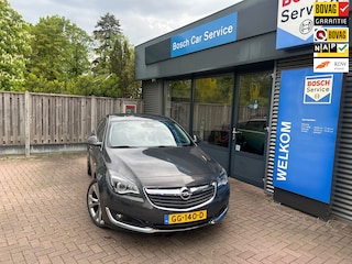 Opel Insignia COSMO 1.6T (170PK) Trekhaak, 20 inch.