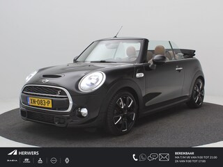 Mini Mini Cabrio 2.0 Chili Serious Business / Navigatie / Parkeersensoren voor en achter / Historie digitaal aanwezig / Stoelverwarming voor / Airco Climat Control / LMV / Elektrisch Cabriodak / Lederen bekleding /