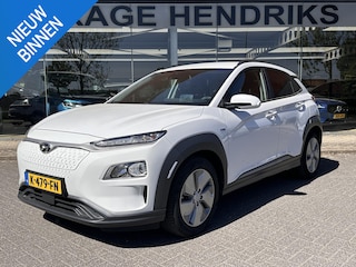 Hyundai Kona EV Fashion 64 kWh | SOH: 96,7% | Lage kmstand | 3 Fase | Warmtepomp | Blindspot |