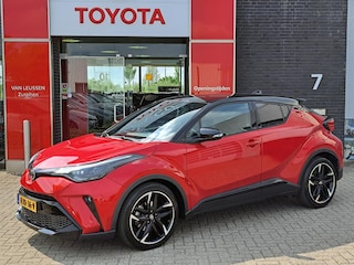 Toyota C-HR 1.8 HYBRID GR-SPORT 19"LM-VELGEN CAMERA NAVI STUUR-/STOELVERWARMING P-SENSOREN AD-CRUISE HALF-LEDER/ALCANTARA