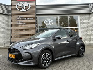 Toyota Yaris 1.5 HYBRID FIRST EDITION AFN-TREKHAAK NAVI APPLE/ANDROID  16" LM-VELGEN ALL SEASONS CLIMA AD-CRUISE NL-AUTO 1E-EIG