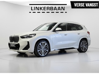 BMW X1 sDrive20i | M Sport | Leder | HUD | 20 inch | NL Auto |