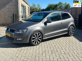 Volkswagen Polo 1.4-16V Comfortline | nette auto | airco | cruise | nieuwe apk !