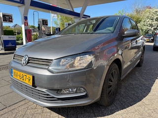 Volkswagen Polo 1.2 TSI Comfortline Connected Series / Parkeersensoren / Trekhaak / Bluetooth / CruiseControl