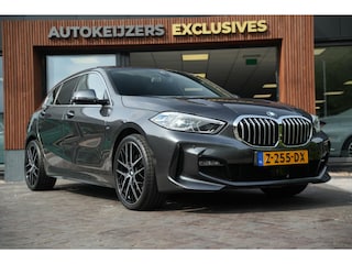 BMW 118i High Executive M Pakket Panoramadak Cruise Stoelverw. LED 19''LM