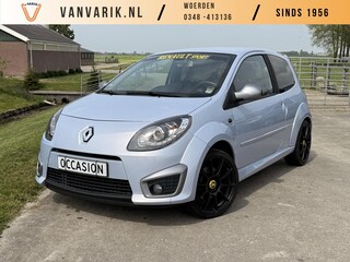 Renault Twingo 1.6 RS | 133 PK | SPORTPACK | LED DAGRIJVERL. | KUIPSTOELEN | AIRCO | 17" LM VELGEN |
