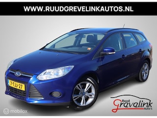 Ford Focus Wagon 1.0 EcoBoost Navigatie Airco Trekhaak Parkeersensoren