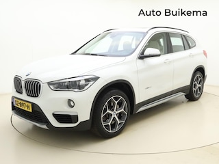 BMW X1 xDrive25i X-Line -Uniek! 1e Eigenaar! Dealeronderhouden! -Pano Dak -HeadUp -Trekhaak -Park Assist -LED Koplampen Uitgebreid -Navigatie Plus