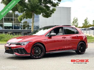Volkswagen Golf 8 2.0 TSI GTI CLUBSPORT PANO HDUP AKRA VOL