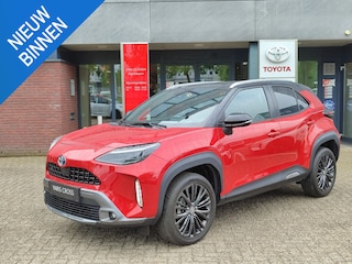 Toyota Yaris Cross 1.5 Hybrid ADVENTURE STOEL/STUURVERW HEAD-UP EL-ACHTERKLEP PARK-SENSOREN NAVI CLIMA AD-CRUISE APPLE/ANDROID 18'' LM-VELGEN KEYLESS