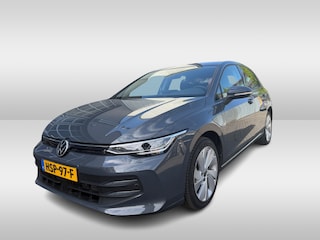 Volkswagen Golf 1.5 eHybrid Life Edition Navigatie / Cruise control / Airco / App-connect / 17inch LMV