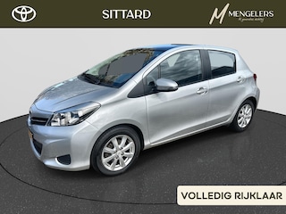 Toyota Yaris 1.3 VVT-i Aspiration |Automaat | Panoramadak | Trekhaak | 1e eigenaar