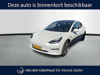 Tesla Model 3 Long Range AWD 75 kWh / 1e Eigenaar! / Trekhaak / Panoramadak // 07-2026 Verwacht //