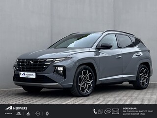Hyundai Tucson 1.6 T-GDI PHEV N Line Edition 4WD / Fabrieksgarantie tot 03-2027 / Dealer onderhouden / Automaat / 1.350kg afn. trekhaak / Elektrische klep / Camera / Stuur- & stoelverwarming / Navigatie / Apple Carplay Android / 19" LM wielen /