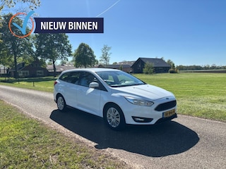 Ford Focus Wagon 1.5 TDCi Titanium | Navigatie | Parkeersensoren | Cruise Control
