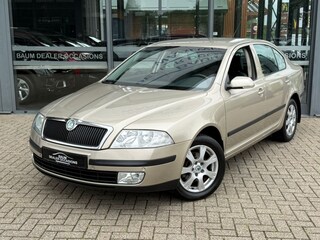 Skoda Octavia 1.6 ELEGANCE AUTOMAAT AIRCO LEDER LMV PDC