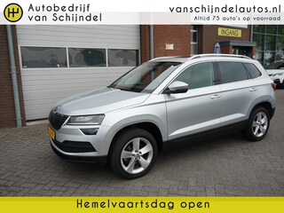 Skoda Karoq 1.5 TSI ACT 150PK BUSINESS EDITION PLUS ORIGINEEL NL PANORAMADAK CAMERA STOEL/STUUR/VOORRUITVERWARMING ANDROID/APPLECARPLAY NAVI ADAPTIEVE CRUISE PDC V+A LED 17INCH ENZ...