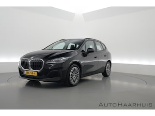 BMW 2-serie Tourer 220i | Navi | Camera | Stoelverw. | Apple CarPlay | Cruise | 17'' v