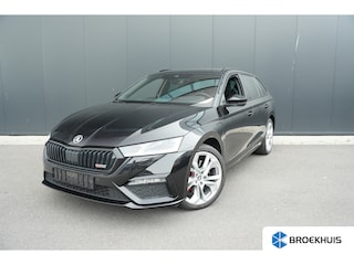 Skoda Octavia Combi 1.4 TSI iV 245pk RS | Adaptive Cruise | Head-Up | Stoelen Elektrisch | Keyless | Stuur & Stoelverwarming