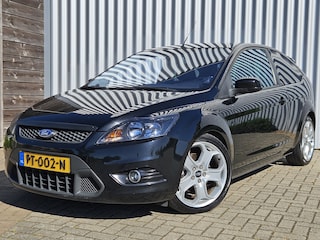 Ford Focus 2.0 Titanium /Stoelverwarming/Airco/Voorruitverwarming!