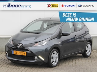 Toyota Aygo 1.0 VVT-i x-play | Airco | Camera | Park sens