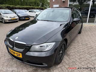 BMW 320i Dynamic Executive EXPORT/HANDEL/LEES TEKST