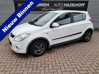 Hyundai i20 1.4i DynamicVersion Automaat! | Airco | LM Velgen | PDC achter | Weinig km! | Ndl auto! | RIJKLAARPRIJS INCL 6 MAANDEN GARANTIE EN BEURT