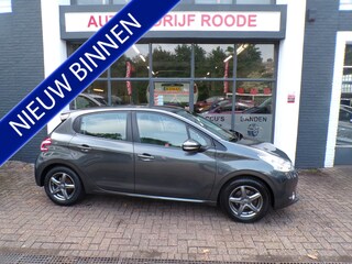 Peugeot 208 1.2 VTi Envy NAVI,PDC,TREKHAAK,ZEER MOOI