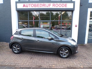 Peugeot 208 1.2 VTi Envy NAVI,PDC,TREKHAAK,ZEER MOOI