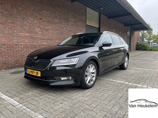 Skoda Superb Combi 1.8 TSI Style Business | TREKHAAK 1800 KG | ADAPTIVE CRUISE