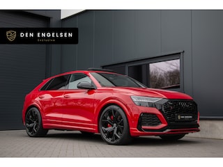 Audi Q8 RSQ8 4.0 TFSI 600PK | Keramische | Nachtzicht | B&O+ | 360 Cam | Lane & Side Assist | Pano | 23" | E.TH 3500kg | Achterasbesturing | Keyless | Head Up | Lederpack | Black Pack | Massage + Ventilatie | RS Dynamic + | Ventilatie | Apple & Android Carplay | Alcantara Hemel | N.P €260.072,- | Softclose | Garagedeuropener | Matrix Led | Standkachel |