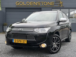 Mitsubishi Outlander 2.0 PHEV Instyle+ 1e Eigenaar,Schuifdak,Navi,Camera,Leder,Stoeverw,Stuurverw,Trekhaak,Keyless,PDC,Clima,Cruise,Extra Winter set,Apk tot 09-2026